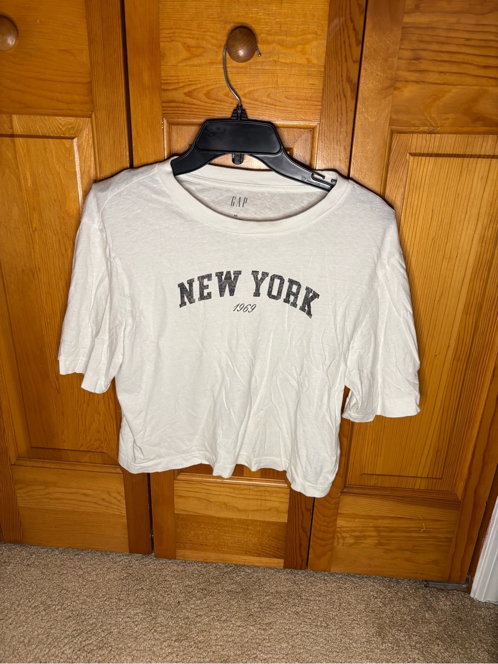GAP White 'New York' Cropped Graphic Tee